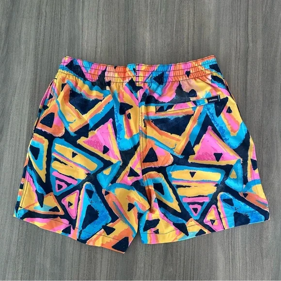 Chubbies Men’s 5.5” Swim Trunk With Liner - Picture 2 of 6